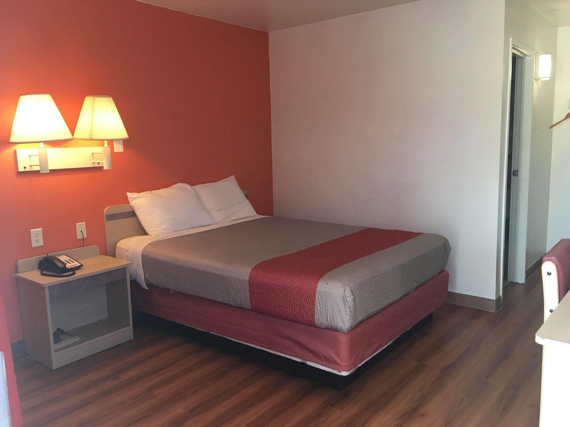 Motel 6-Lufkin, TX Buitenkant foto